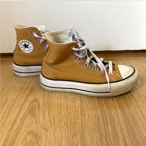 Converse Chuck Taylor All Star Lift Platform Sneakers in Tan